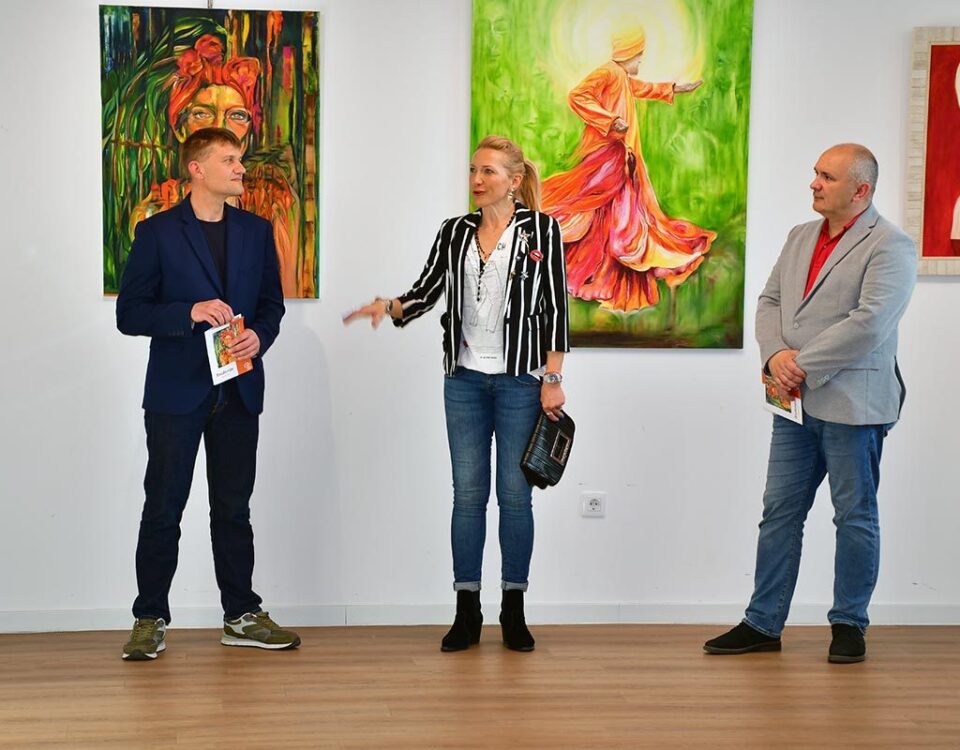 Izložba „Buđenje“ autorice ZaneSuArt